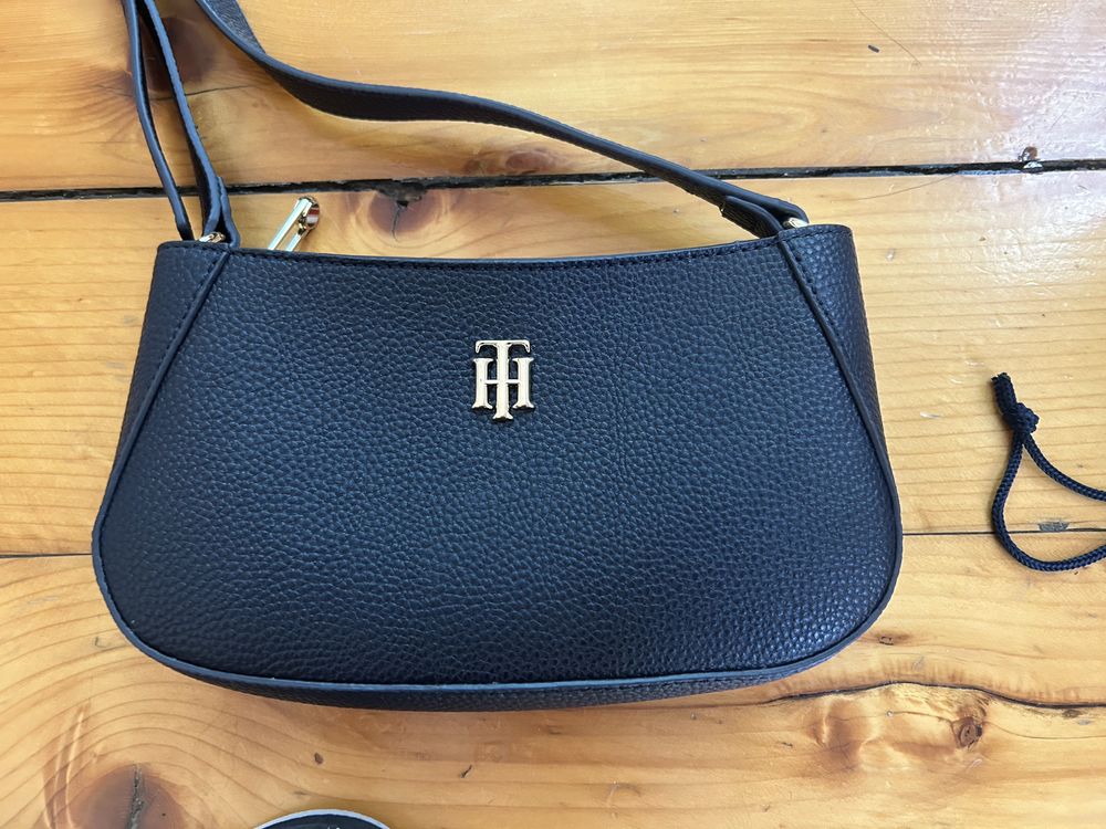 Tommy Hilfiger оригинална дамска чанта