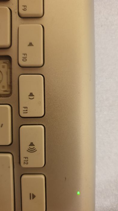 Tastatură  Apple  Originală  wireless  cu  Bluetooth