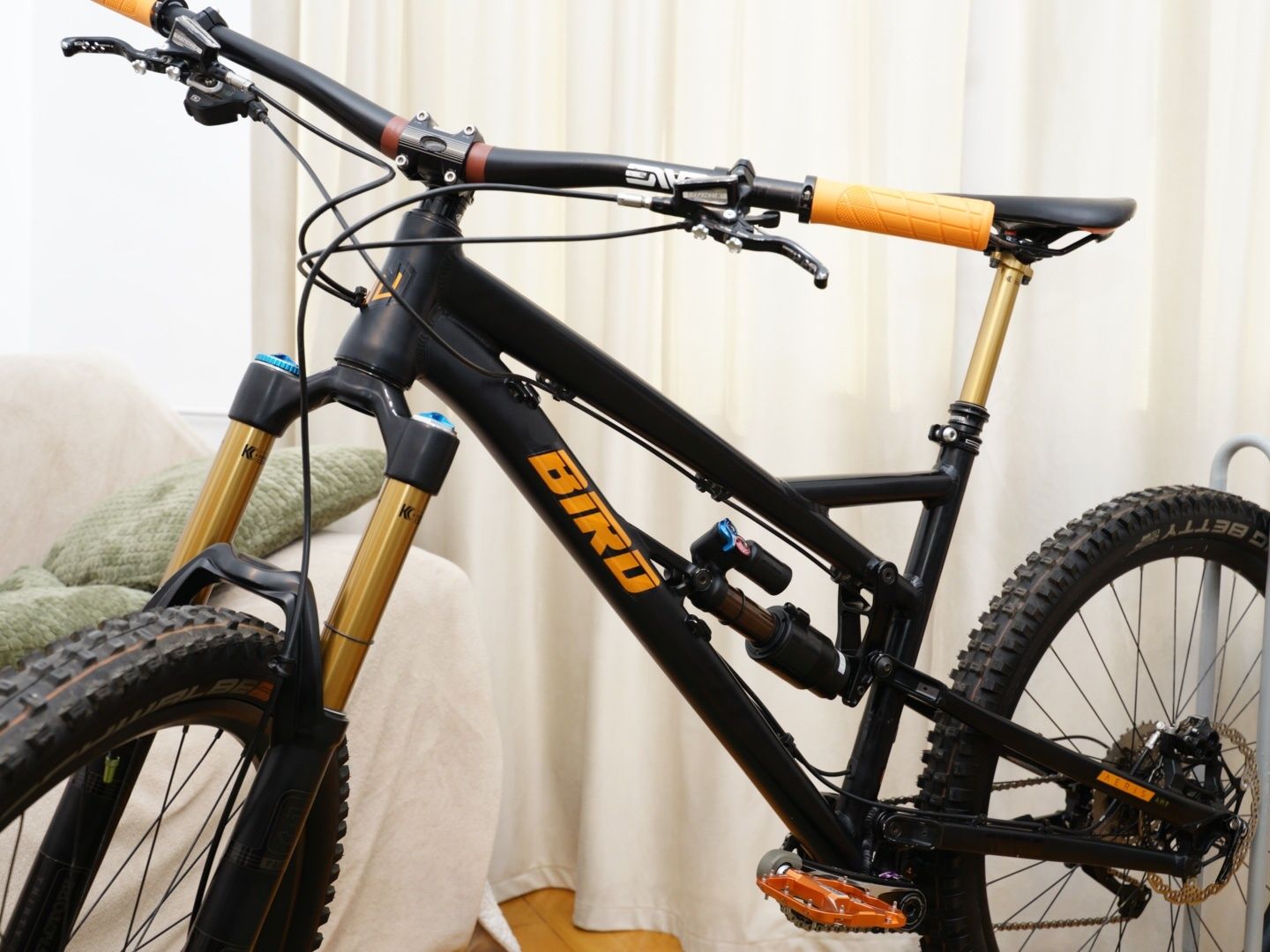Bicicleta full suspension super Enduro Bird Aeris