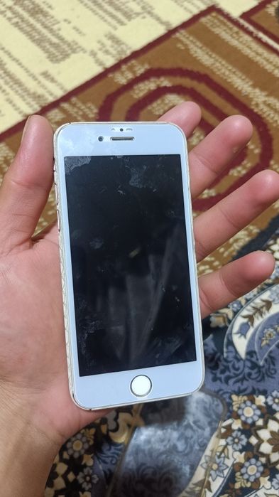 iPhone 6s sotiladi obmen bor ideal sastyanasi.
