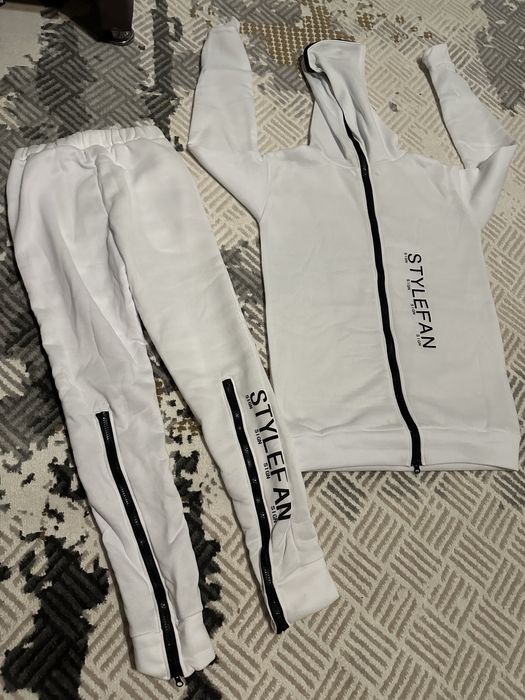 Продам костюм женский