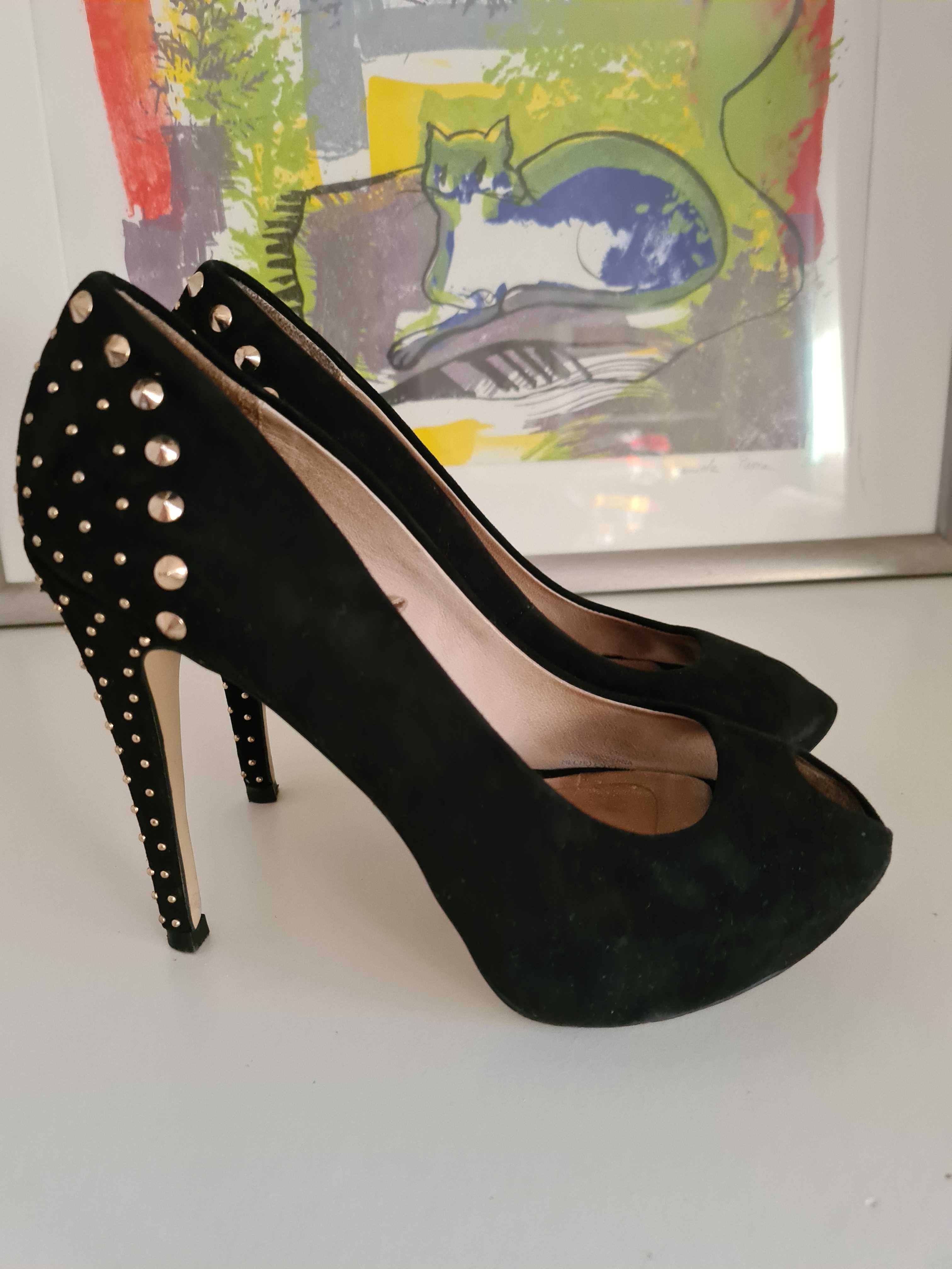 Pantofi Zara Bershka nr.37 50 lei