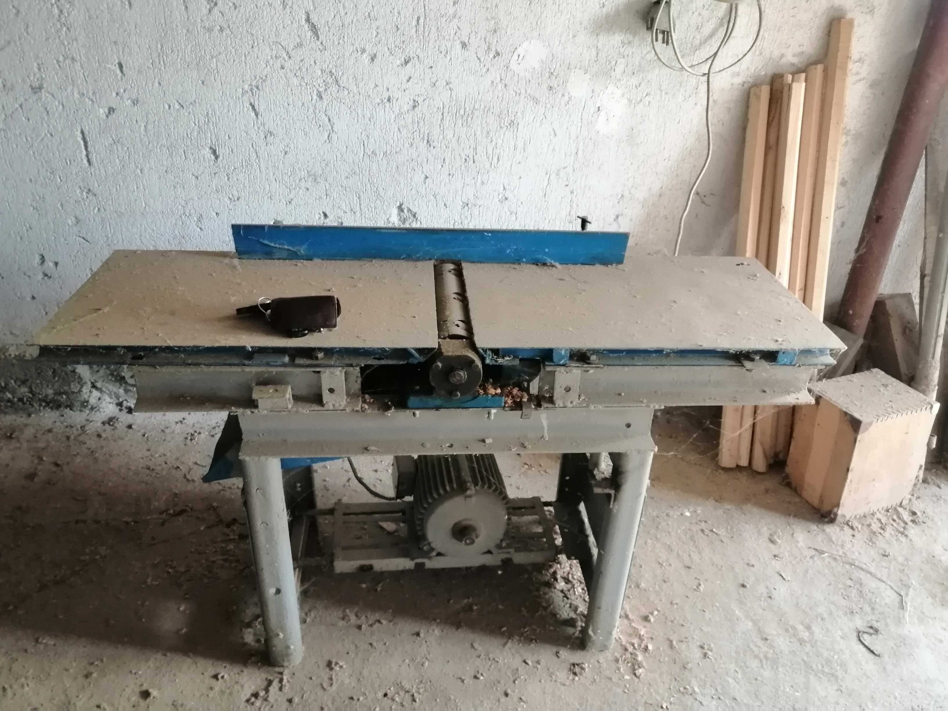 Продавам трифазен банциг и абрихт