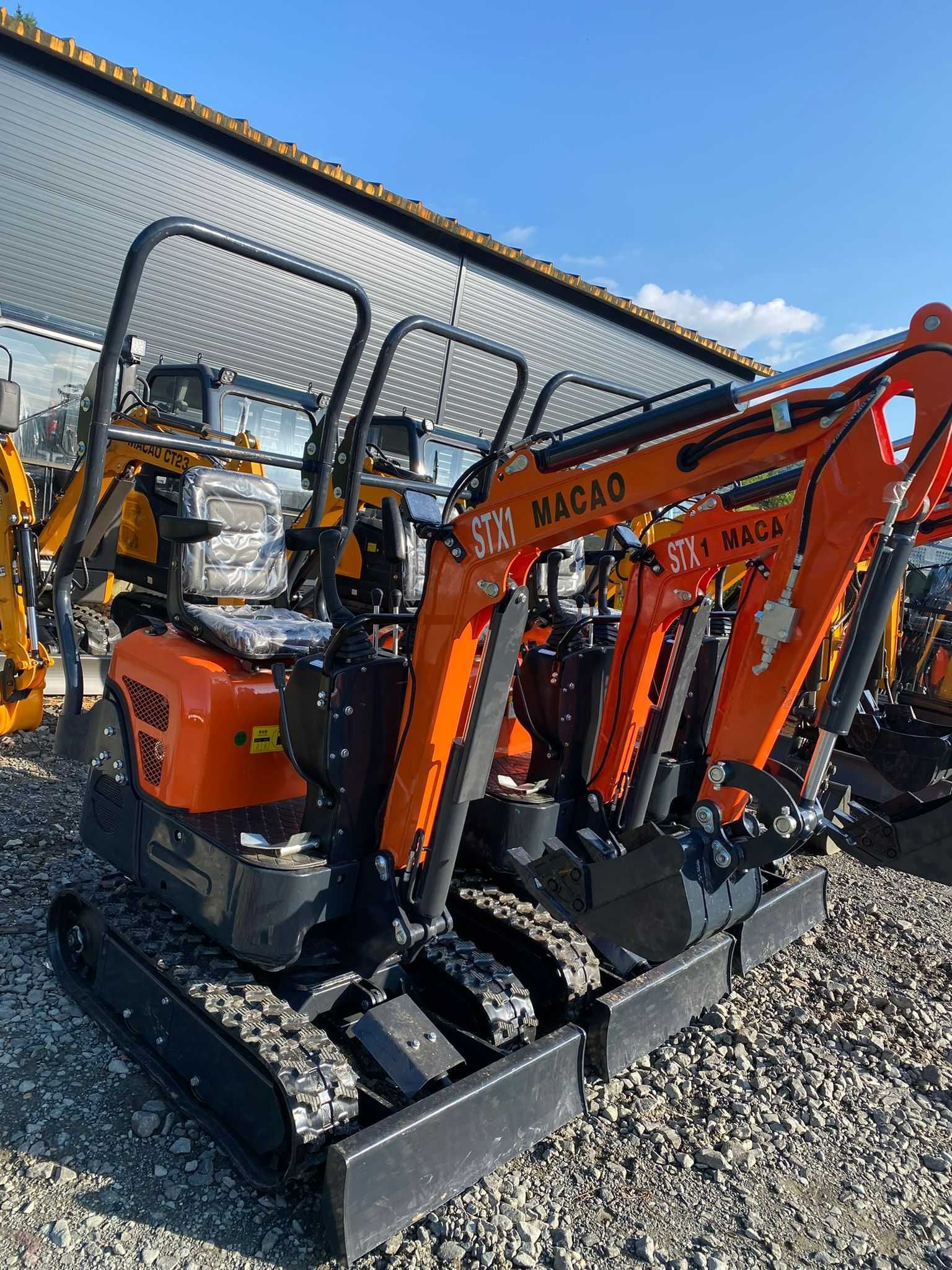 Miniexcavator Macao  STX1-Transport gratuit in toata tara