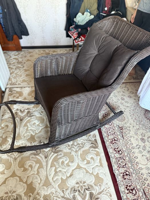 Продается  Кресло качалка