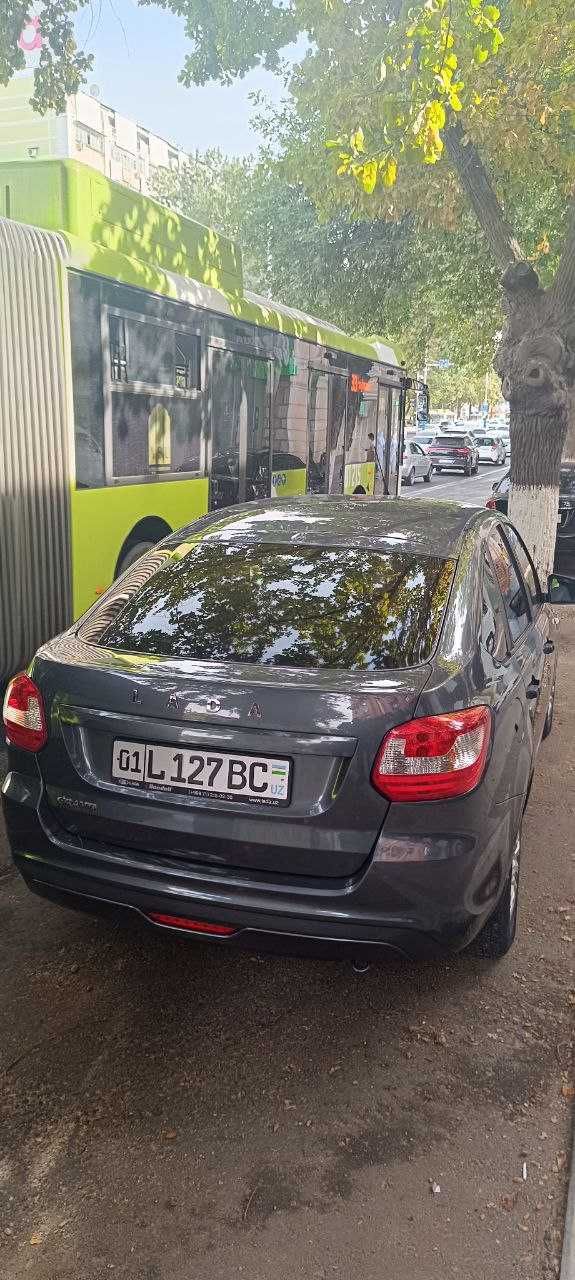 Автомобиль Lada granta