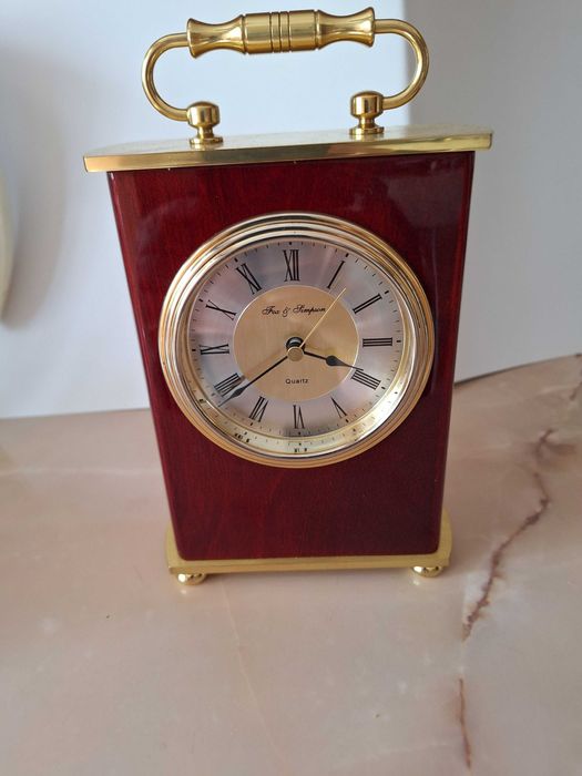 Ceasuri diferite ca marca si provenienta.