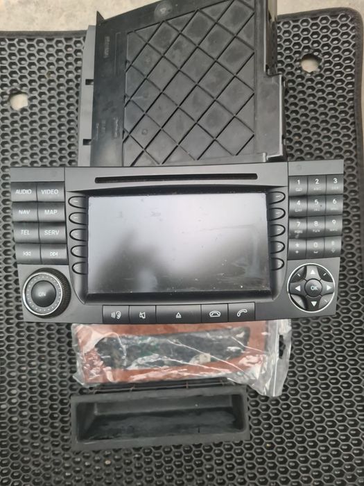 Навигация за Mercedes E class