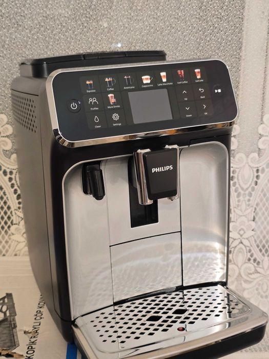 Espressor Philips Seria 5500 LatteGo