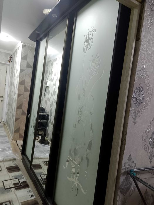 Шкаф-купе сатылады.