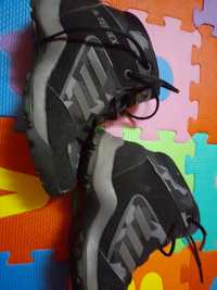 Ghete Adidas Terrex copii