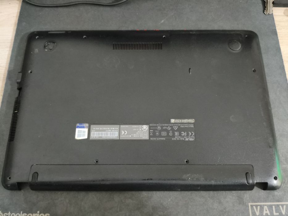 Нижняя часть корпуса Asus X541NA