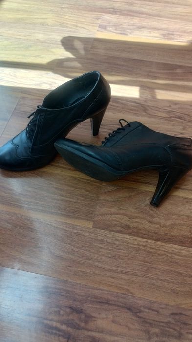 Дамски обувки от естествена кожа