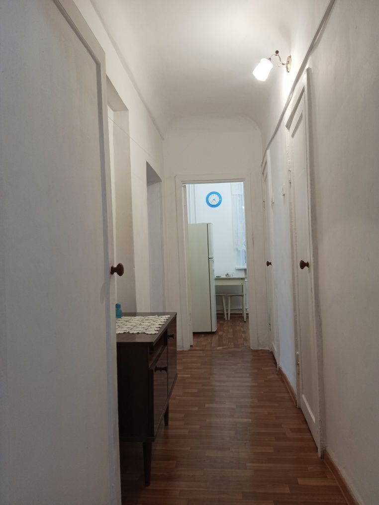 Продам 2 комнатную квартиру на Исиналиева 12