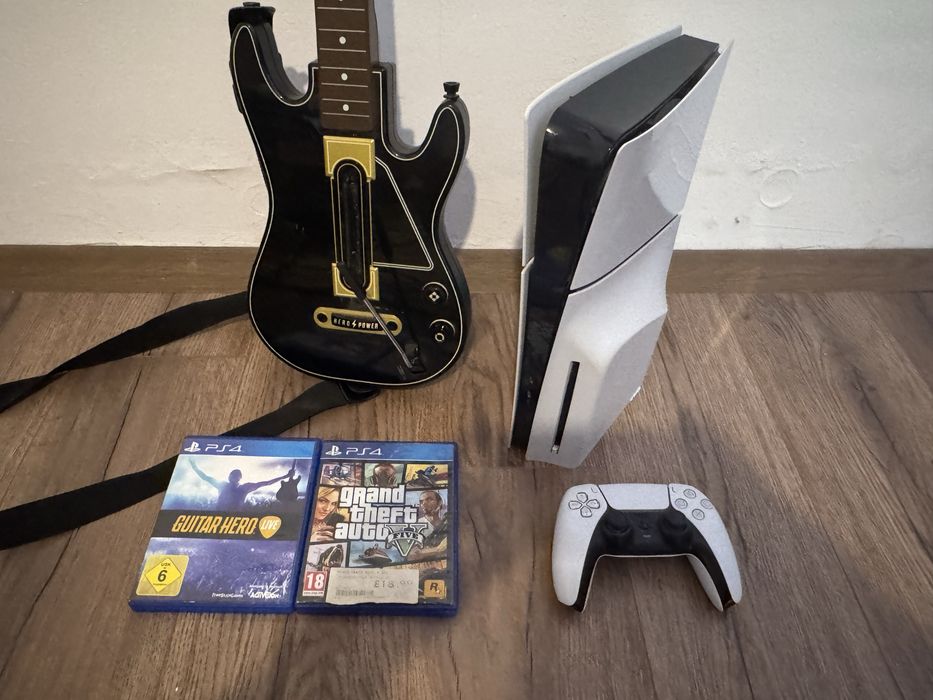 Playstation 5 slim 1TB 1 maneta si 2 jocuri