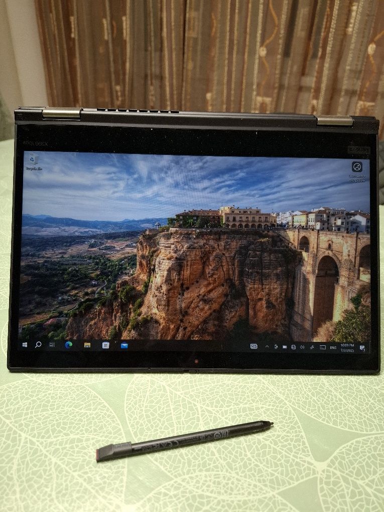 Лаптоп Lenovo Yoga  Core™i5/8GB Ram/512GB SSD