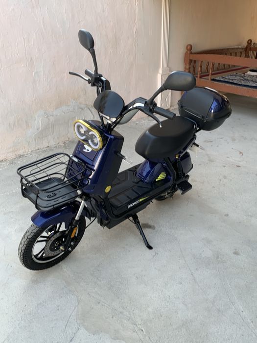 Sukuter drongo 701