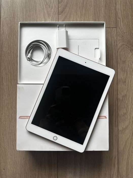 Apple iPad 6, 32 GB в отлично състояние