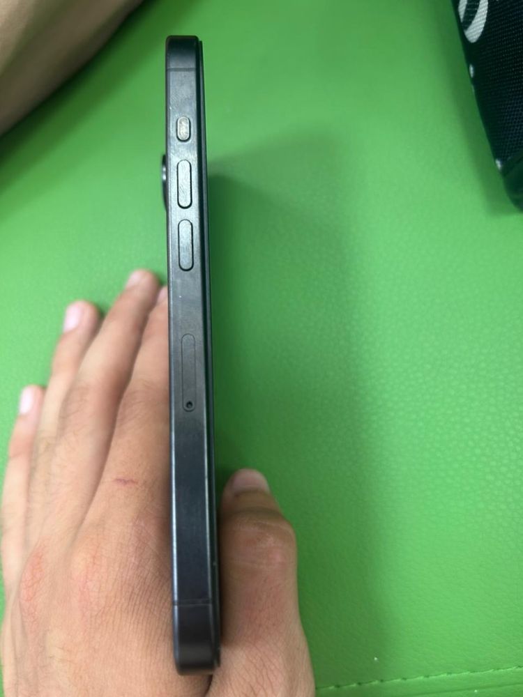 IPhone 15 pro ( 128GB)