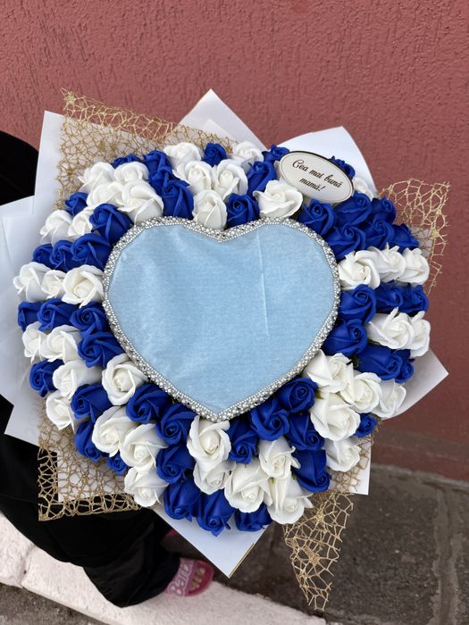 Aramjament floral cu mesaj ascuns