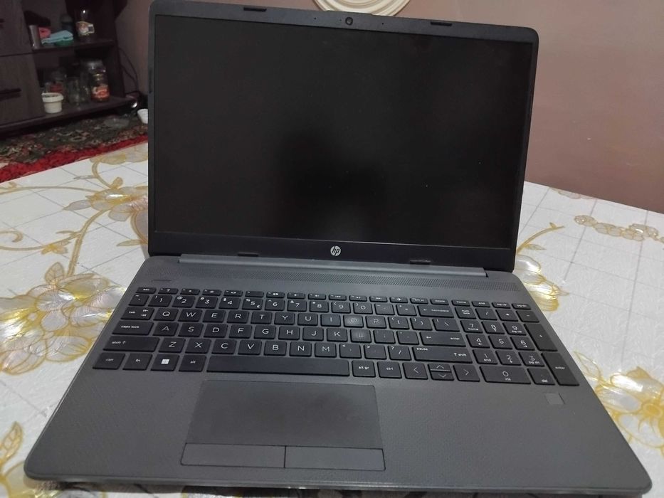 HP Windows10 yaxshi holatdagi noutbuk