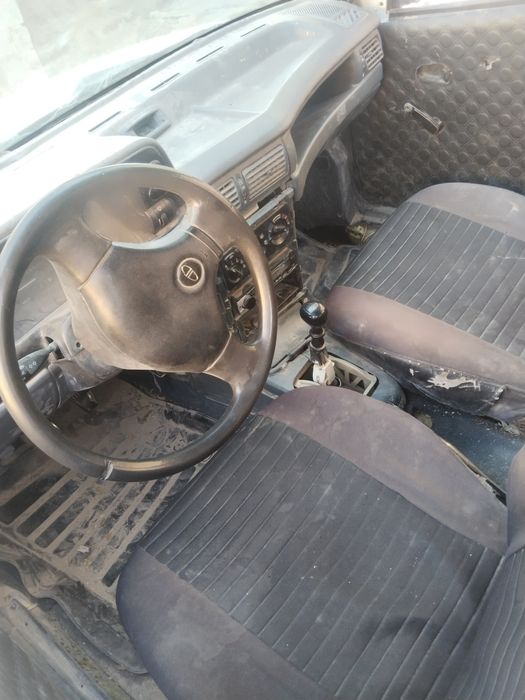 Daewoo racer 1995
