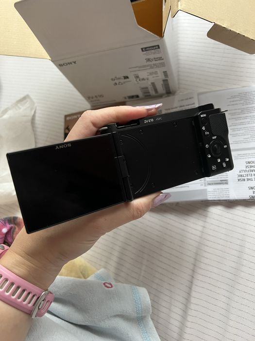 Sony ZV-E10 + обектив Sony SEL 16-50mm f/3.5-5.6 PZ