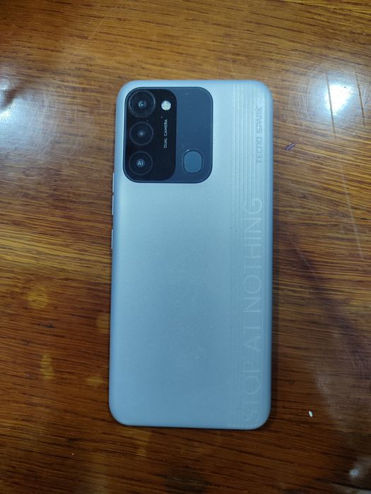 Tecno Spark 8c срочно