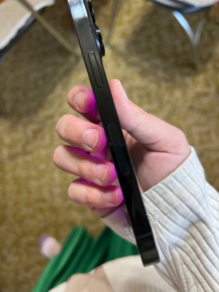 iPhone 14 pro 500$