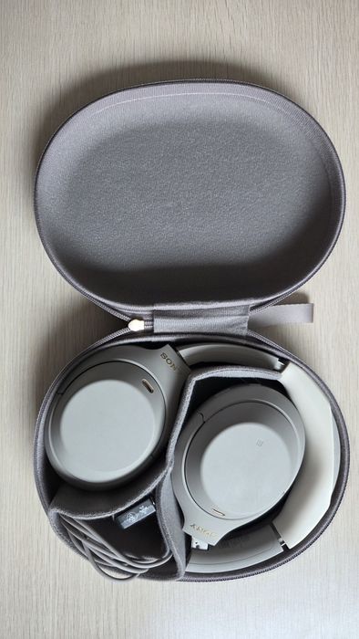 Продаю наушники Sony wh1000 xm4