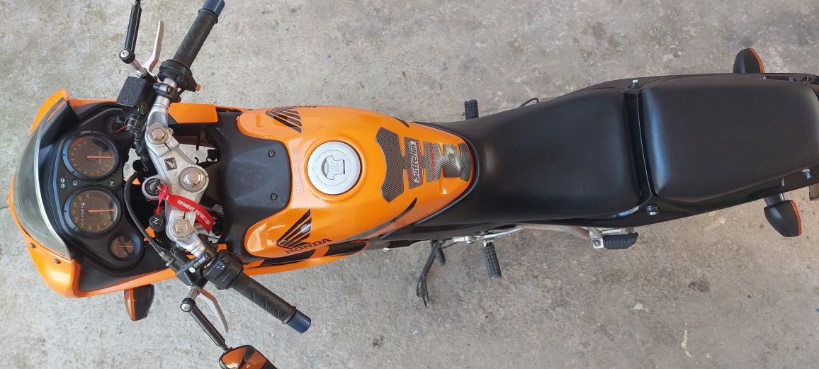 Vand sau schimb Honda cbr 125 2006