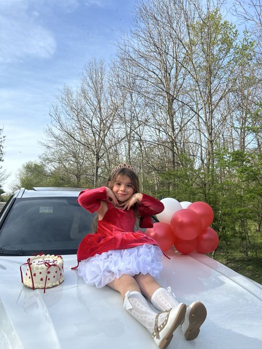 Rochita rosie 116 impecabila