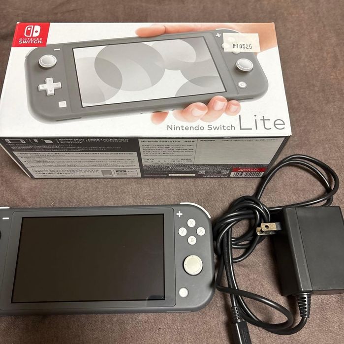 Nintendo switch lite в отличном состоянии