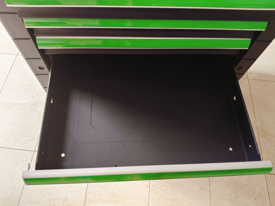 Banc de scule JMB,cu 7 sertare,cu roti,folosit de 3 ori