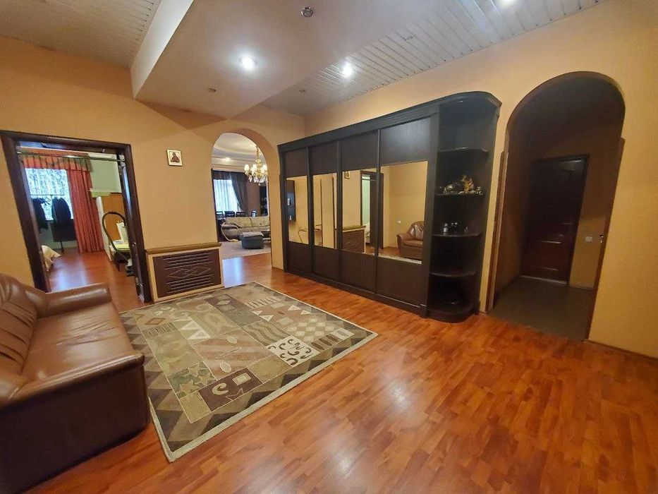 4комнатная квартира 162м2 метро Хамида Олимжана кирпич лифт спецпланКС