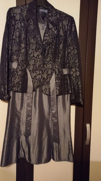 Дамски комплект от рокля и сако 8