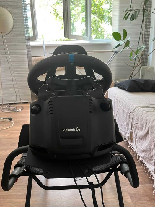 Volan gaming Logitech G29 Driving Force PS4, PS5 + Playseat Challenge