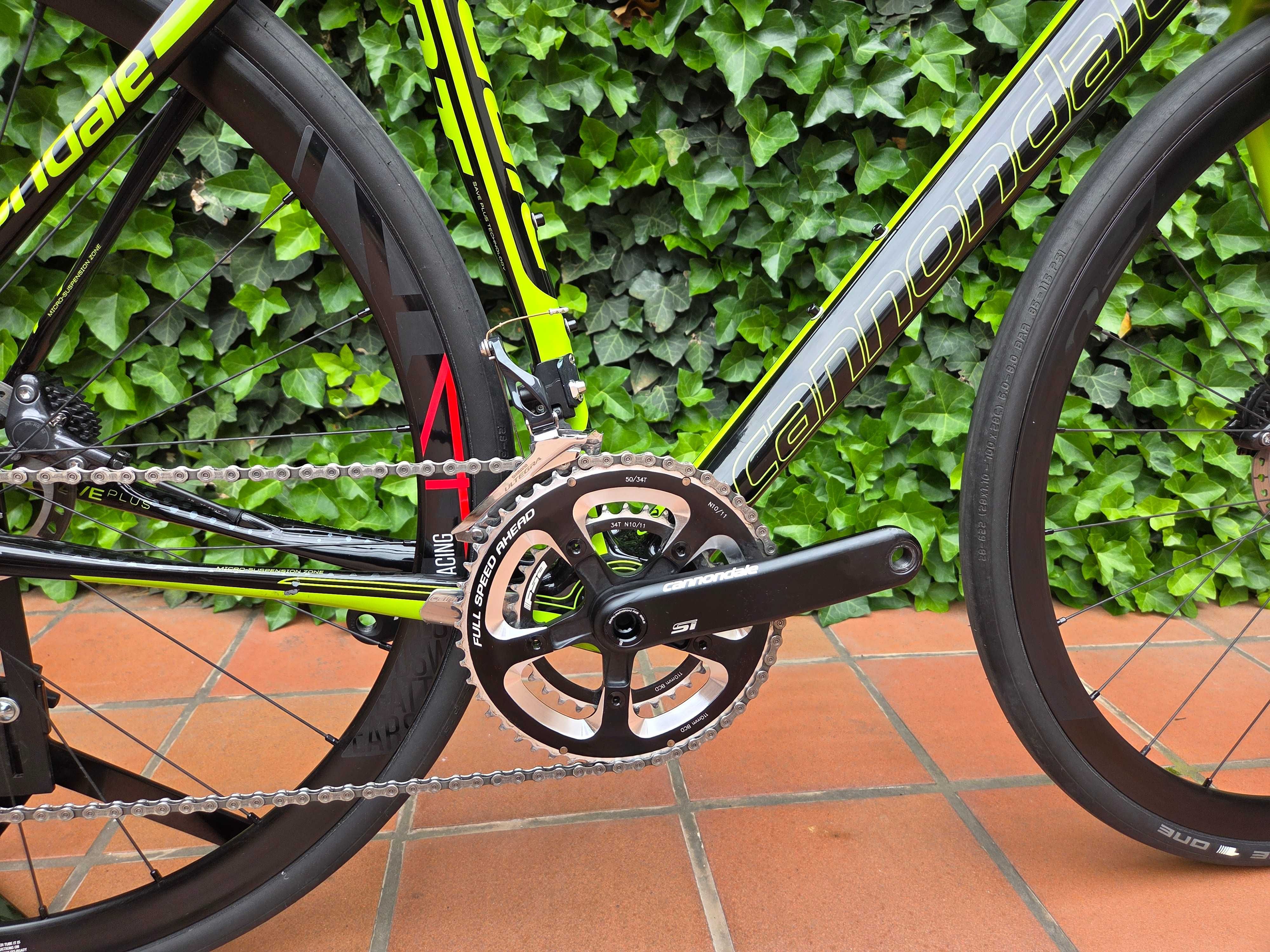 Bicicleta cursiera Cannondale Synapse Carbon Ultegra Disc