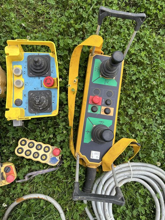 Radio telecomenzi pentru macara manitou etc