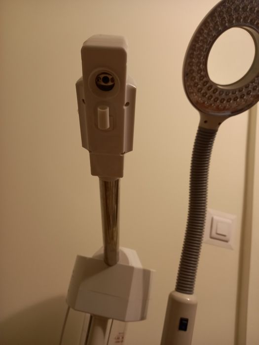 Vând echipamente pentru cosmetică