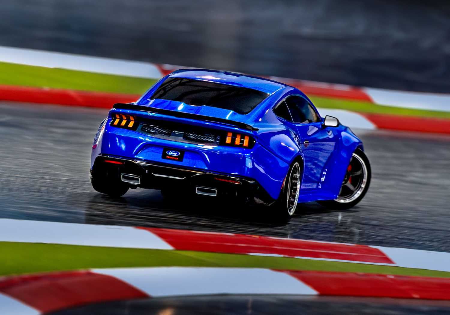 Дрифт количка с дистанционно Форд Мустанг Traxxas 4-TEC 2024 Drift Car