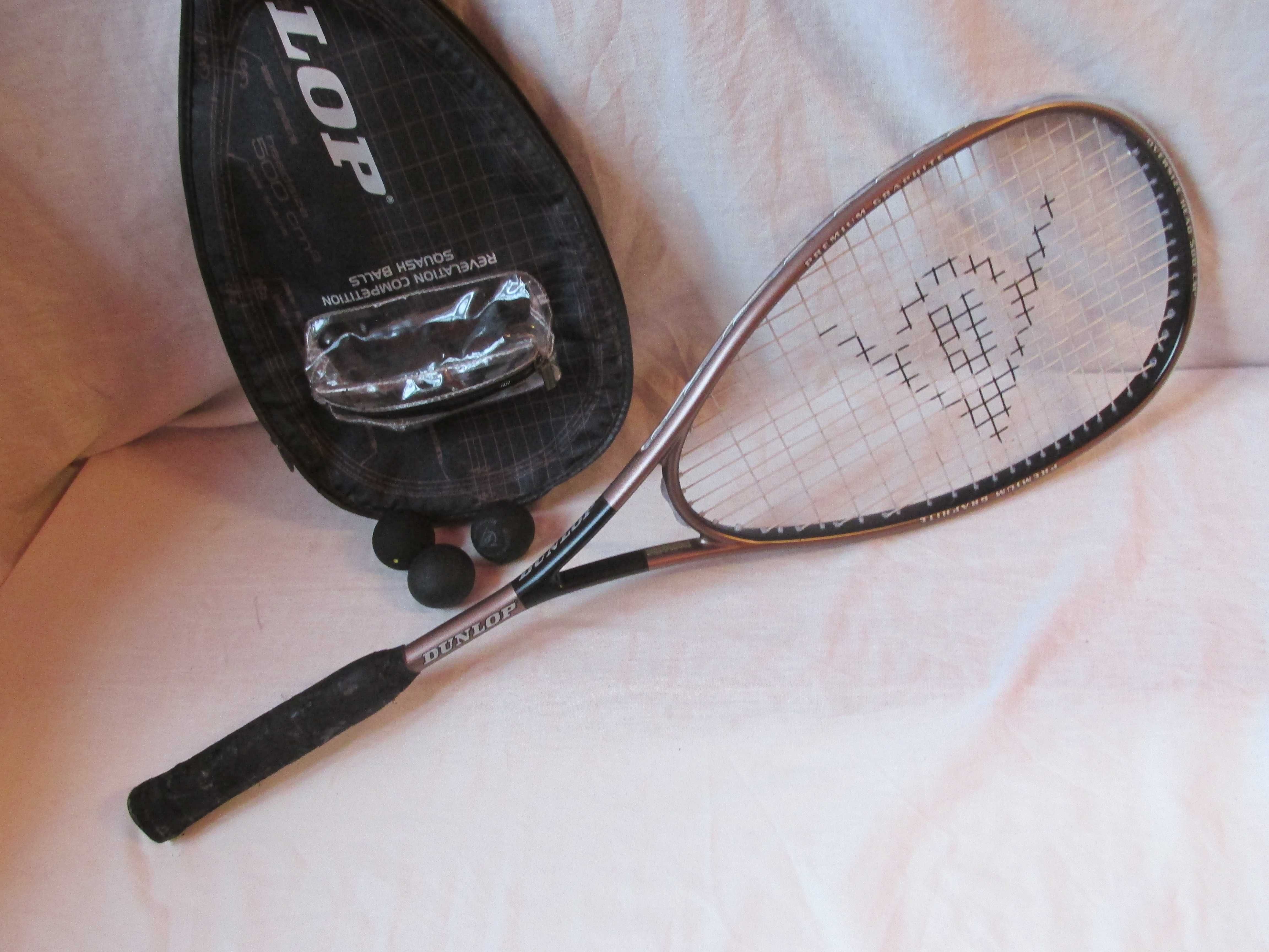 Rachetă squash Dunlop Black Graphite+husa cu 2 mingi