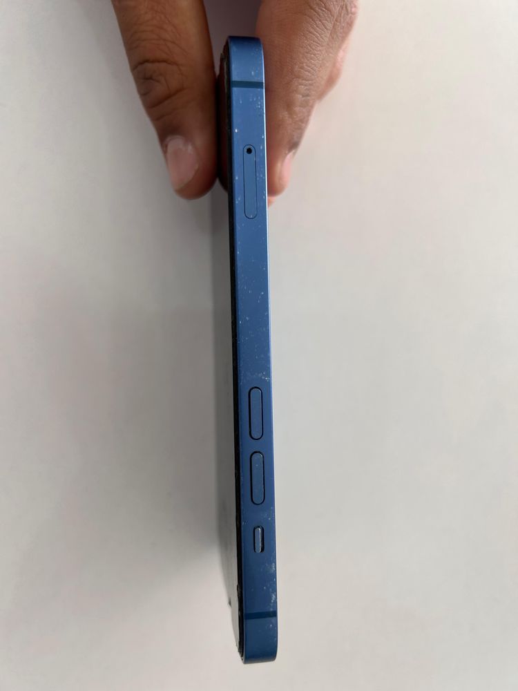 Iphone 13 blue
