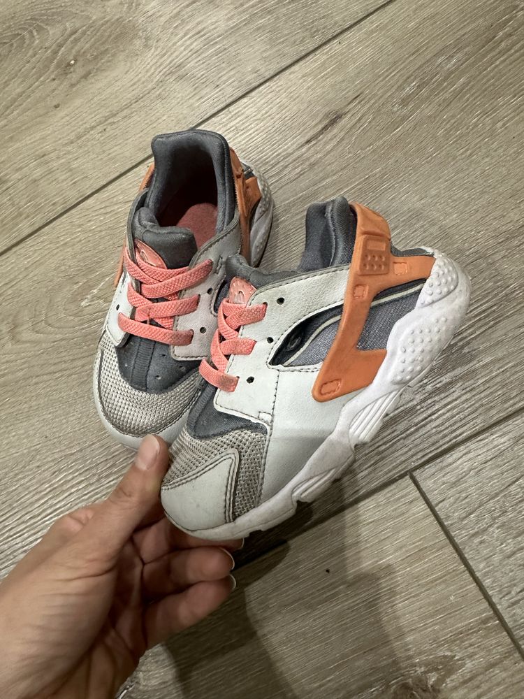 Детские кроссовки nike huarage 24р