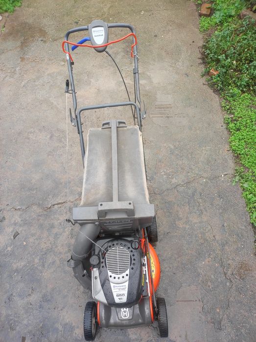 Самоходна косачка husqvarna