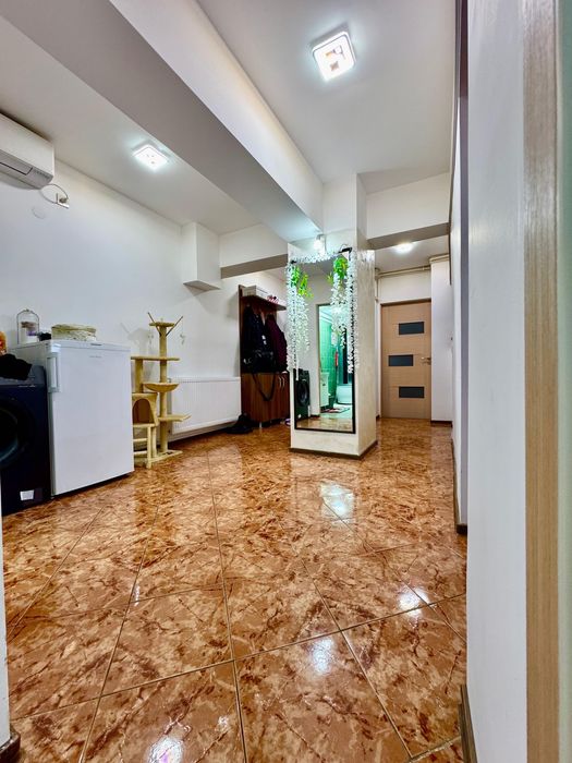 Apartament 3 camere, decomandat, etaj 1 – Aleea Ceferiștilor, Does