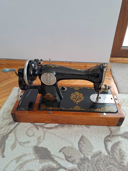 Шевна машина " Union " ръчна.