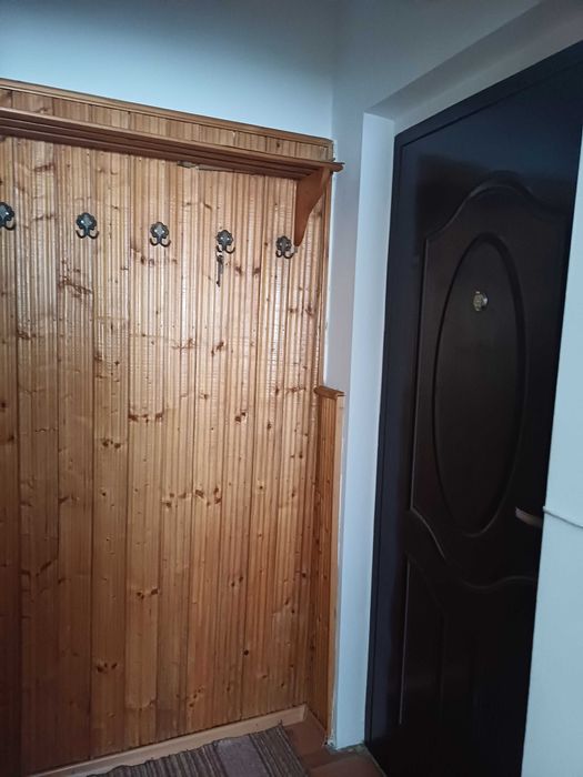 vand apartament de 2cam in DEJ str orizont ..scoala,magazine...