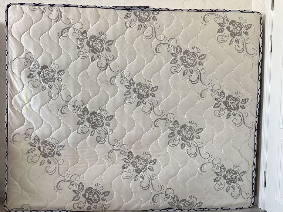 Матрас сотилади