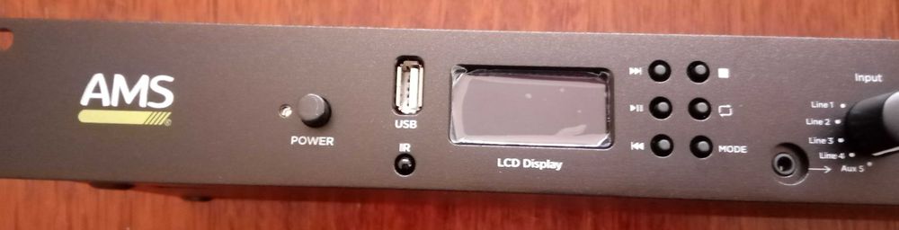 Чисто нов, професионален мултимедиен плеър AMS MUB 10 DAB